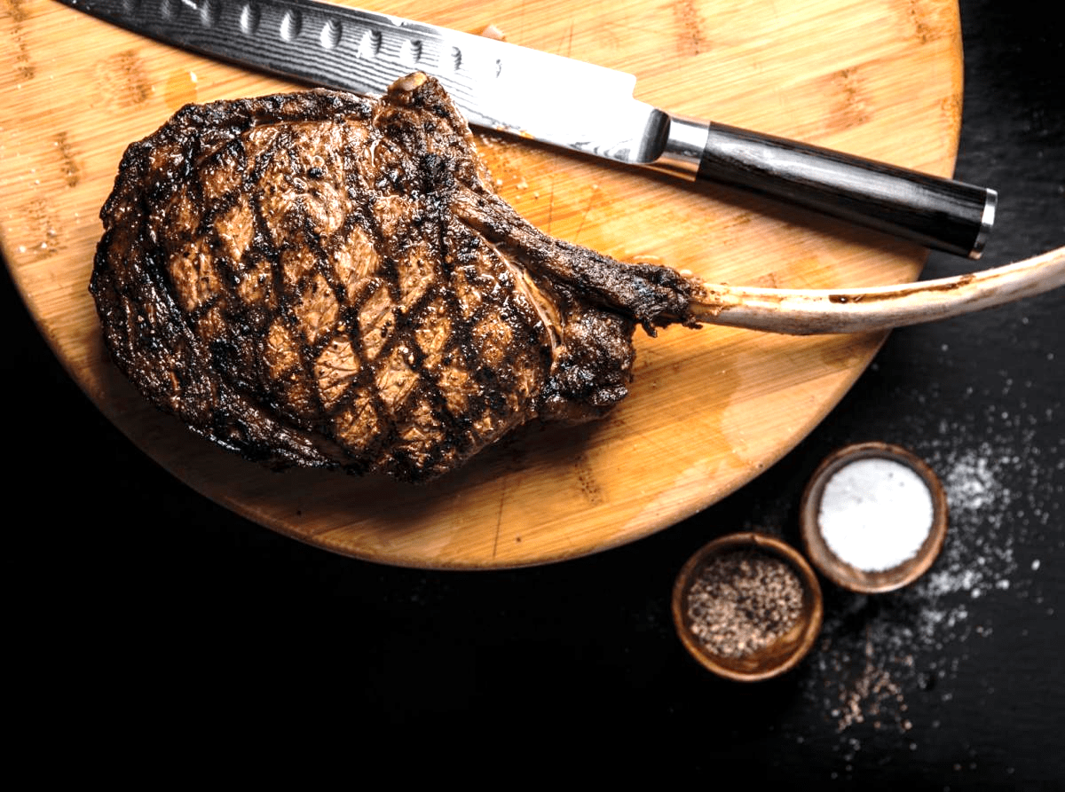 tomahawk steak